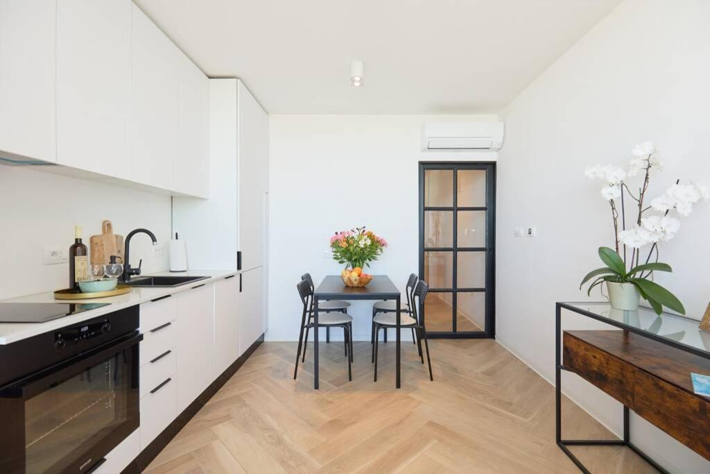 Newcitygem! Enjoy Sunsets@bright&modern 1br * Dubrownik